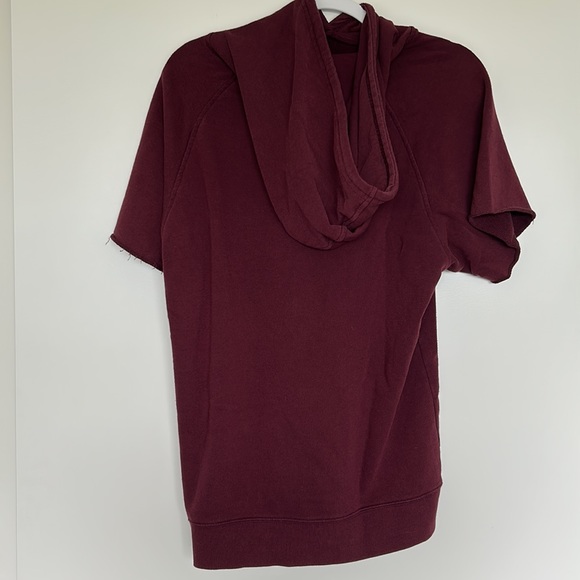🤩 3 for $20 / Burgundy T-Shirt Hoodie - Picture 3 of 4